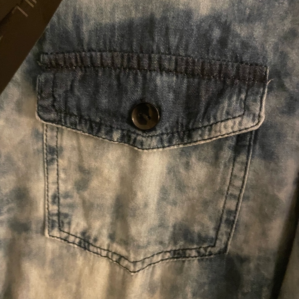 Thrill Distressed Indigo Shirt - Picture 5 of 7